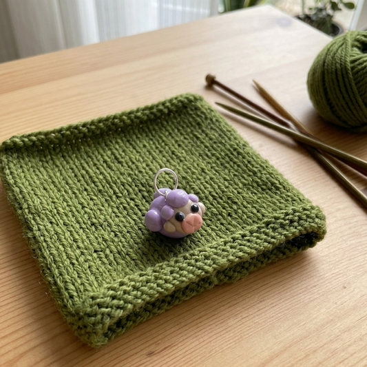 Charm Oveja Lavanda